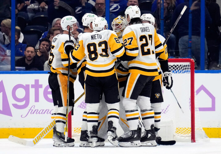Pens goalie stops 39 shots ... and scores ... in win